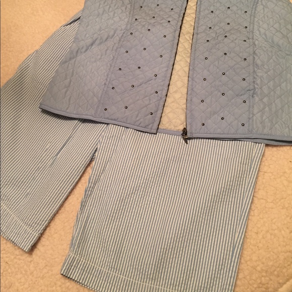 Blue/white seersucker Bermuda shorts - Picture 1 of 3